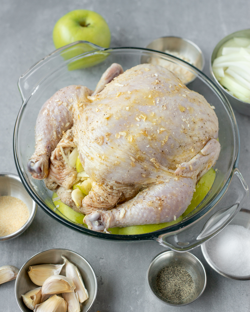 chicken-baked-with-apples-onions-garlic-healthy-whole-chicken-recipe-tender-juicy-dinner